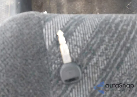 2001 Honda Cr-V Lx z USA, uszkodzony, nr VIN JHLRD28461S015173